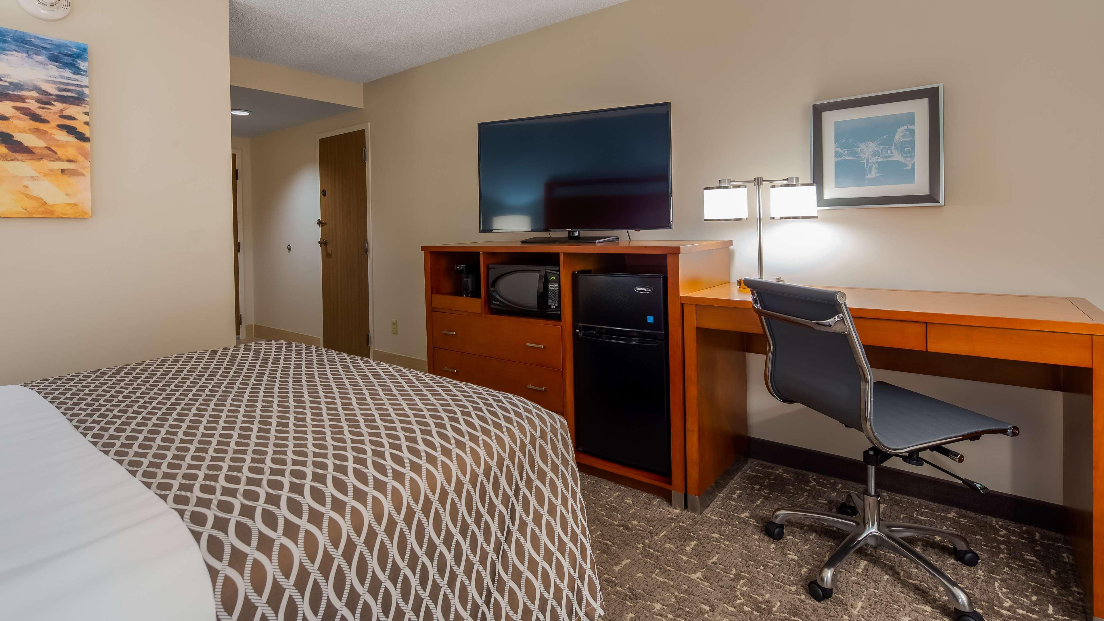 Western Roswell/alpharetta Hotel Roswell